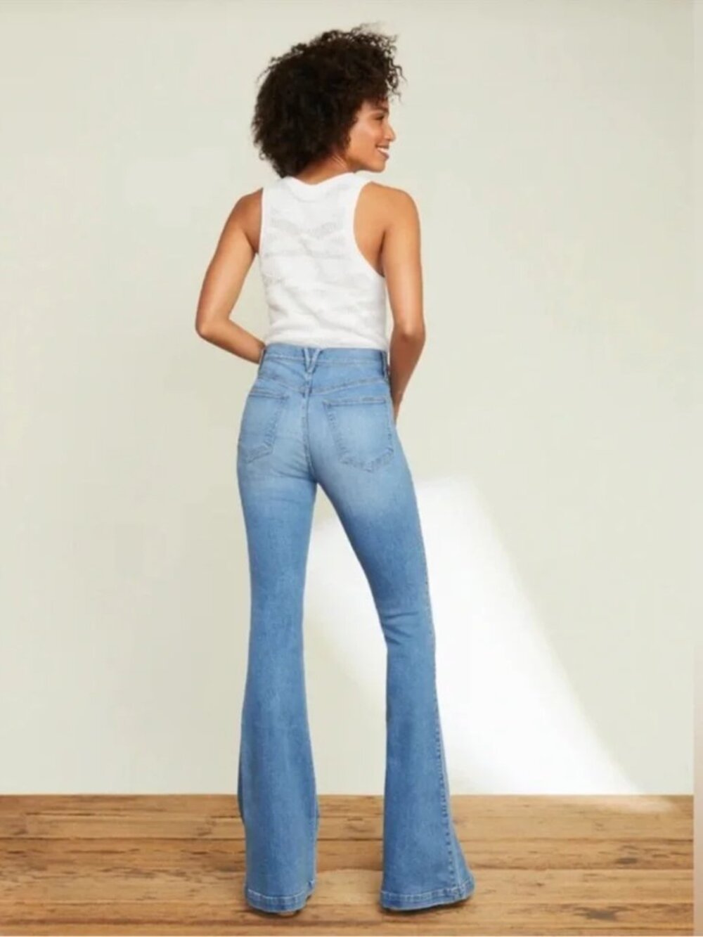 Veronica Beard Sheridan Bell-Bottom Jean in Lakeshore - Size 27